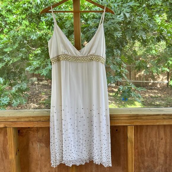 WDNY White And Gold 100% Silk Beaded Cocktail Dress Size 8. NEW - Picture 1 of 13